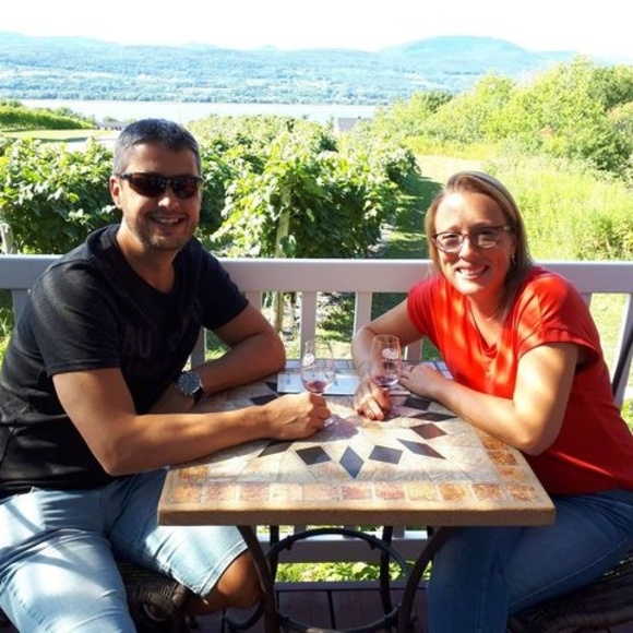 Meet your Posher, Cindy - Picture 1 of 1